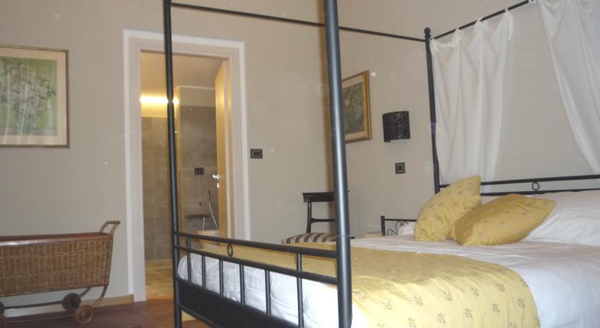 Madama Cristina Bed & Breakfast Turyn Pokój zdjęcie