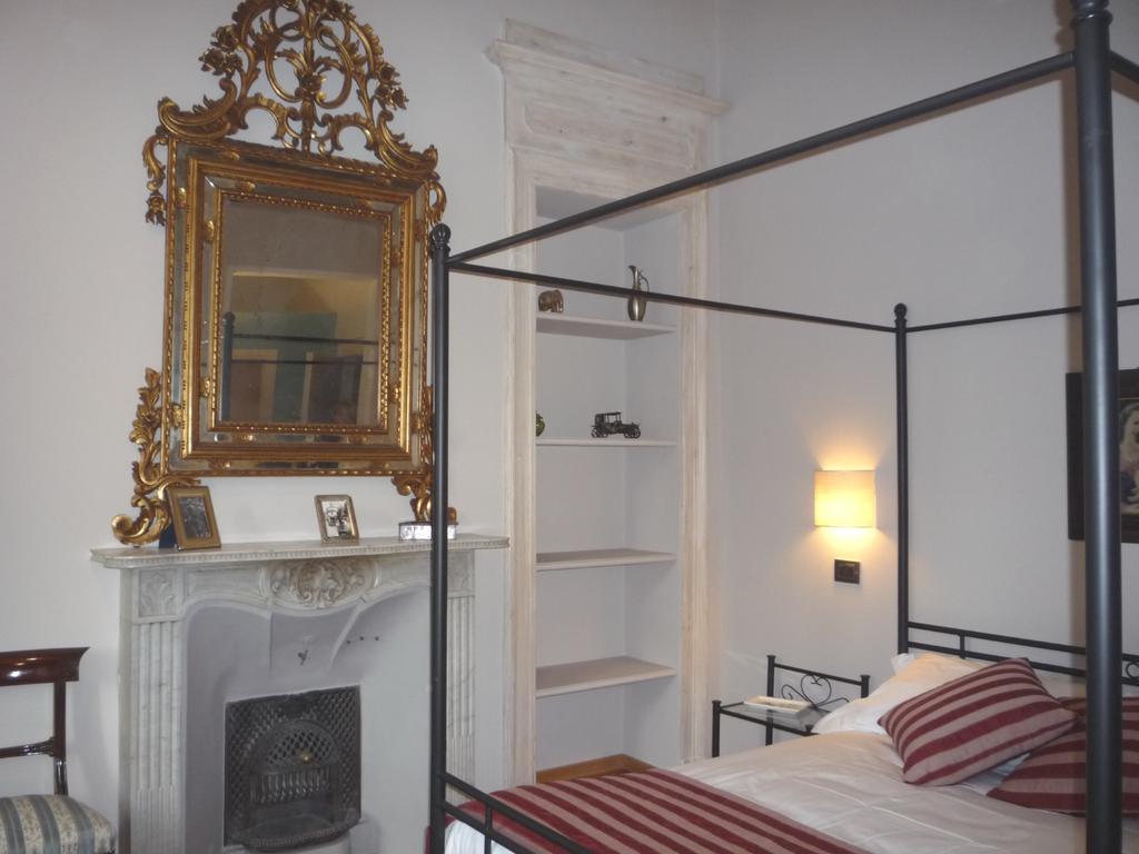 Madama Cristina Bed & Breakfast Turyn Pokój zdjęcie