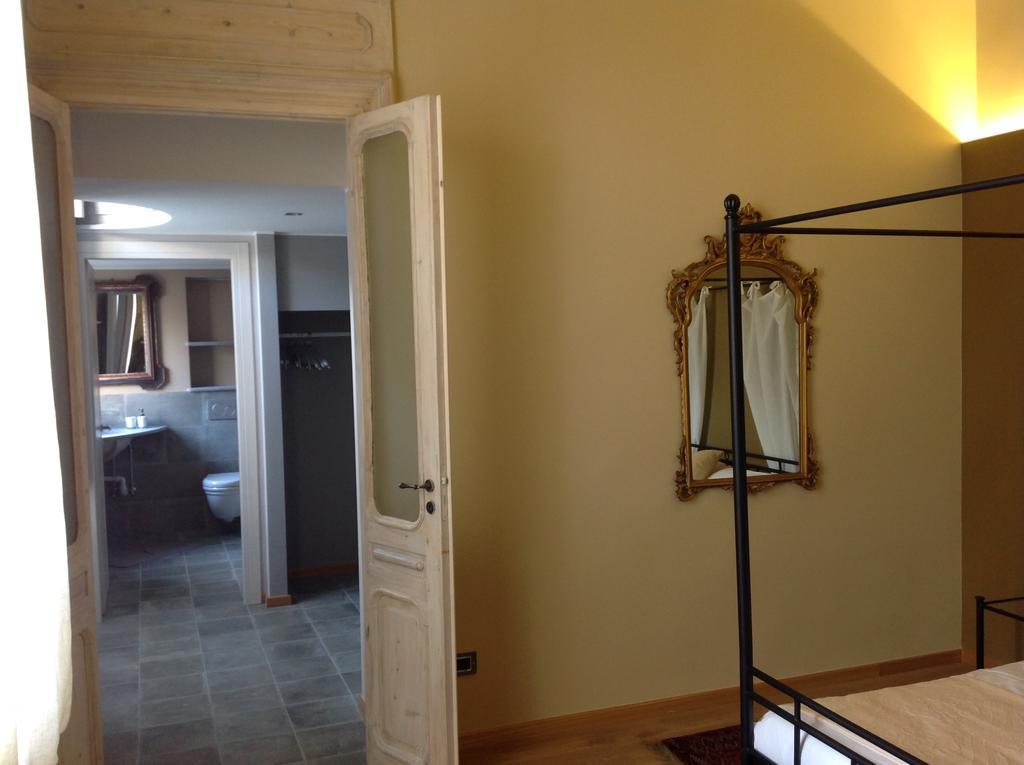 Madama Cristina Bed & Breakfast Turyn Pokój zdjęcie