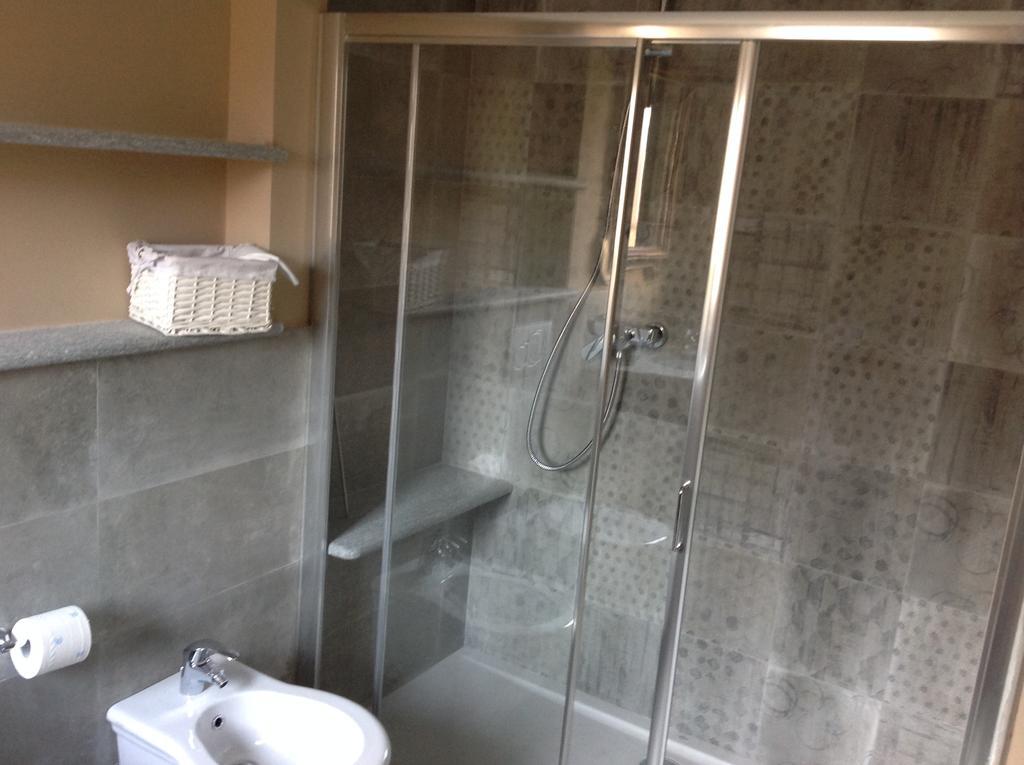 Madama Cristina Bed & Breakfast Turyn Pokój zdjęcie